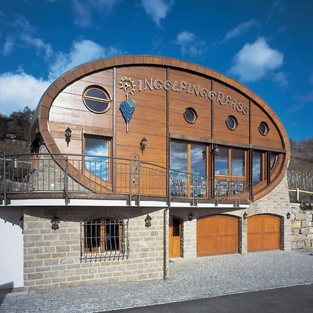 Schlosshotel Hotel 3*