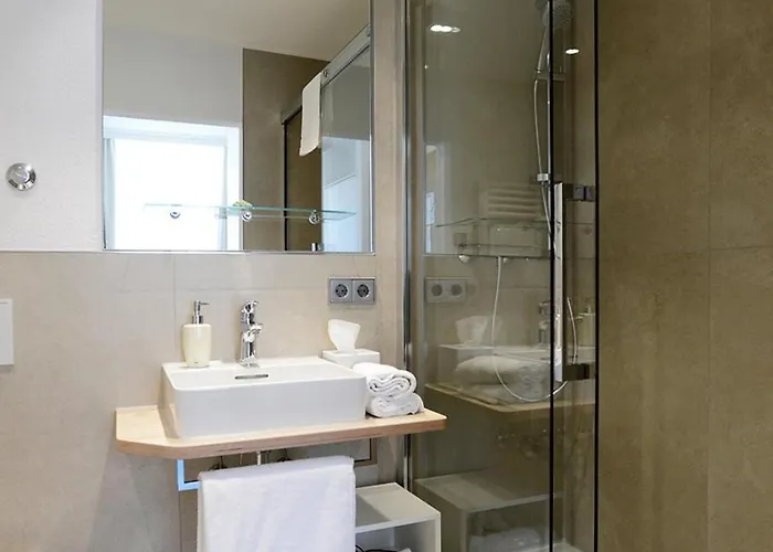 Schlosshotel Hotel 3*