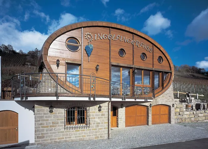 Schlosshotel Hotel 3*